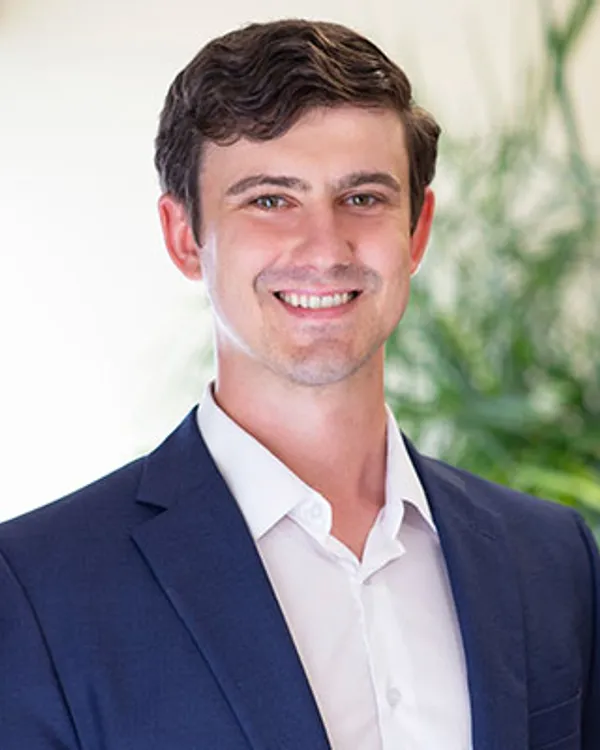 William ("Max") Ferris, Associate